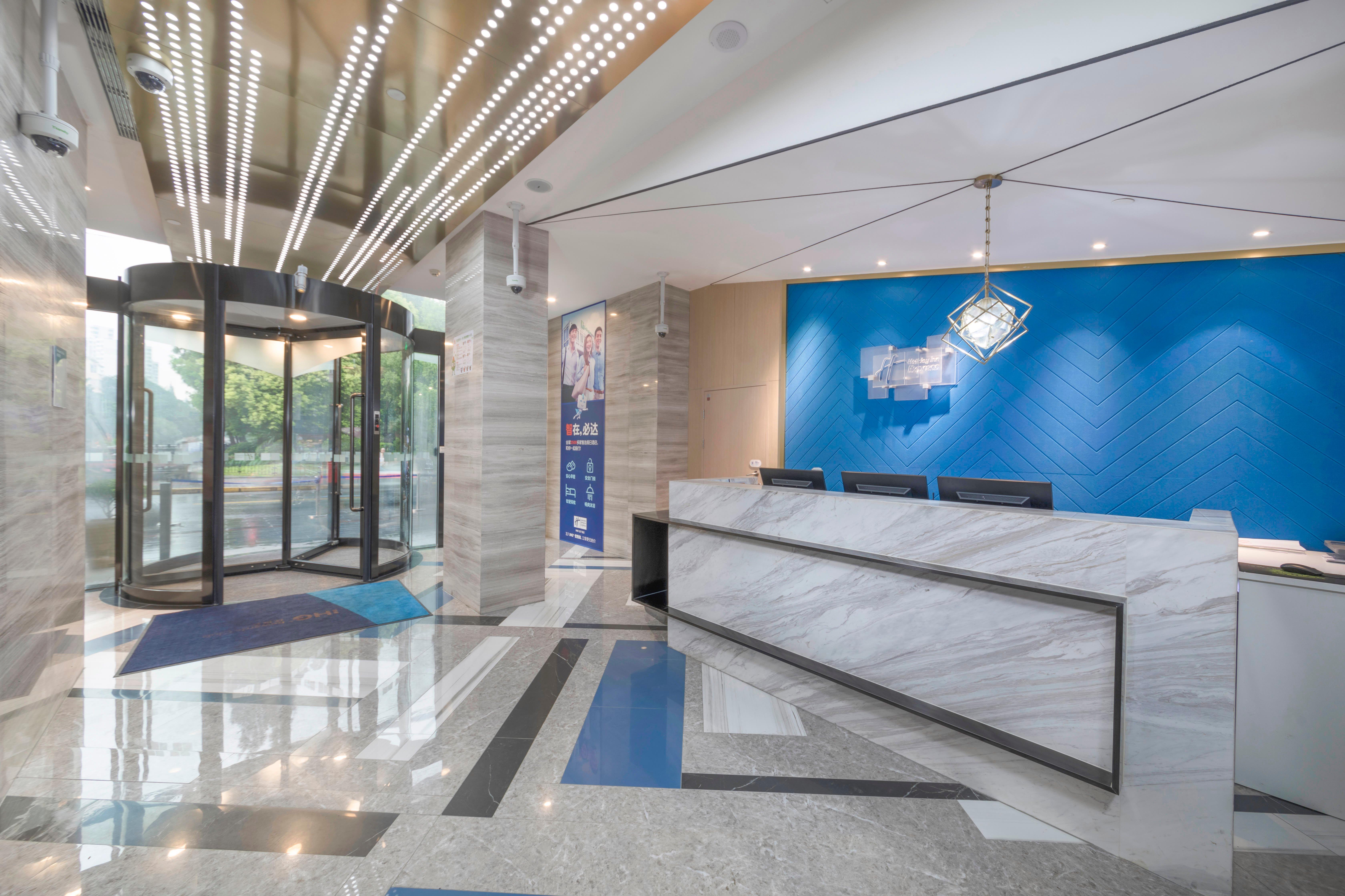 Holiday Inn Express Shanghai Gubei By Ihg Dış mekan fotoğraf
